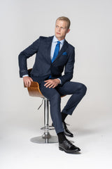 Abito gessato largo in pura lana