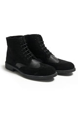 Gestürzter Stiefel